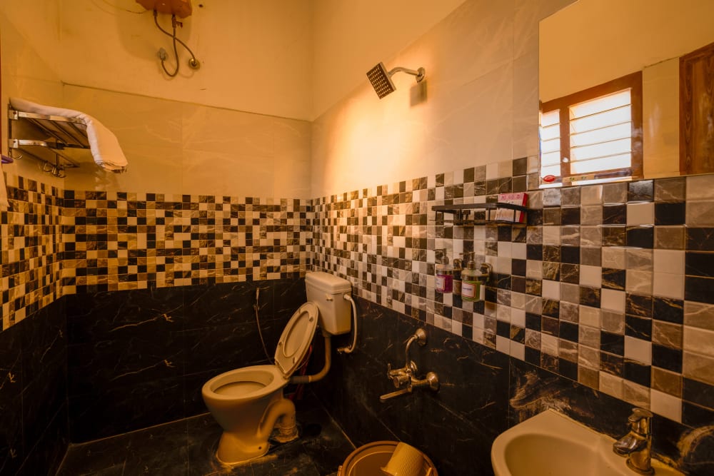 Bathroom — Golden Loom