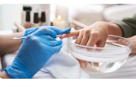 GEL NAILS/ ACRYLIC/ OVERLAYS - SOAK OFF