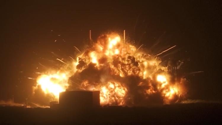 Blue Origin Rocket Explodes in Test on Launch Pad