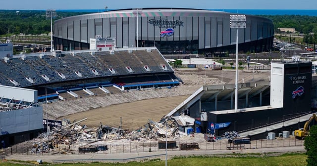 Bills Plan Development Around New Stadium in Hamburg