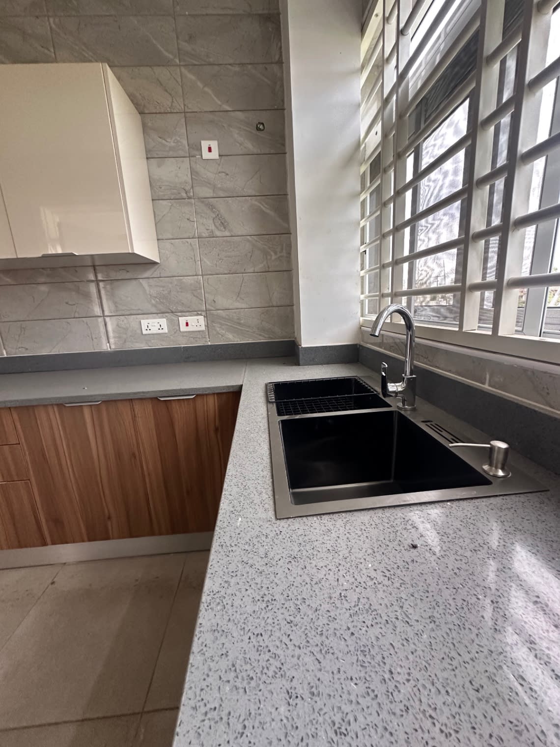 2 bedroom apartment in Tsee Addo - image 2