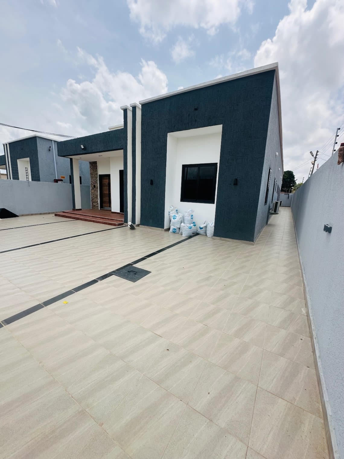 3 bedroom house in Oyarifa