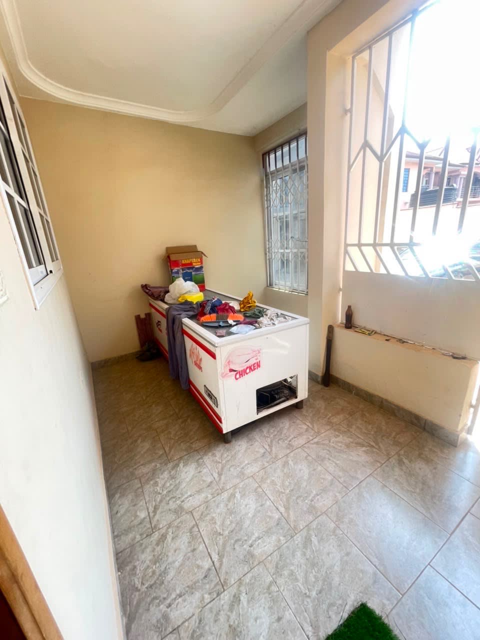 3 bedroom apartment in Atomic Down - image 2