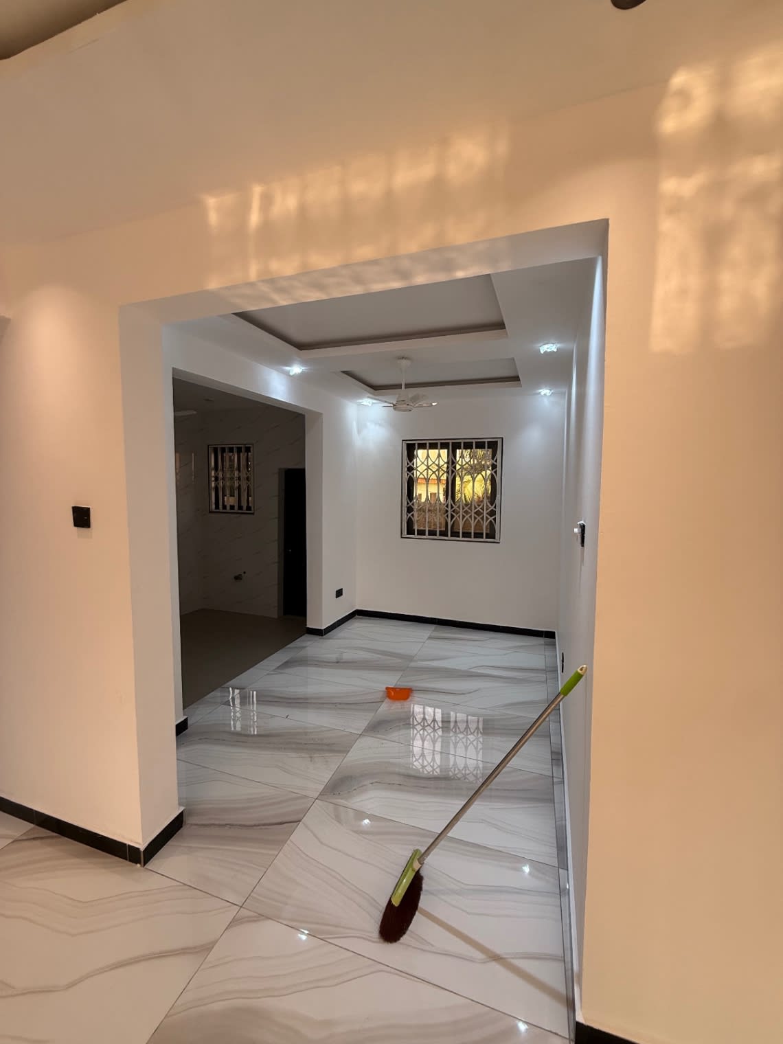 2 bedroom apartment in Botwe - image 2