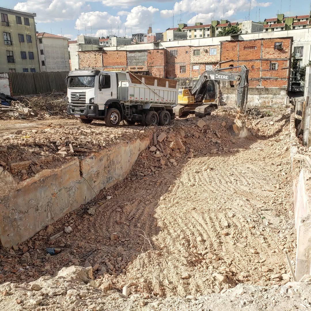 Empresa de demolição Anchieta SP