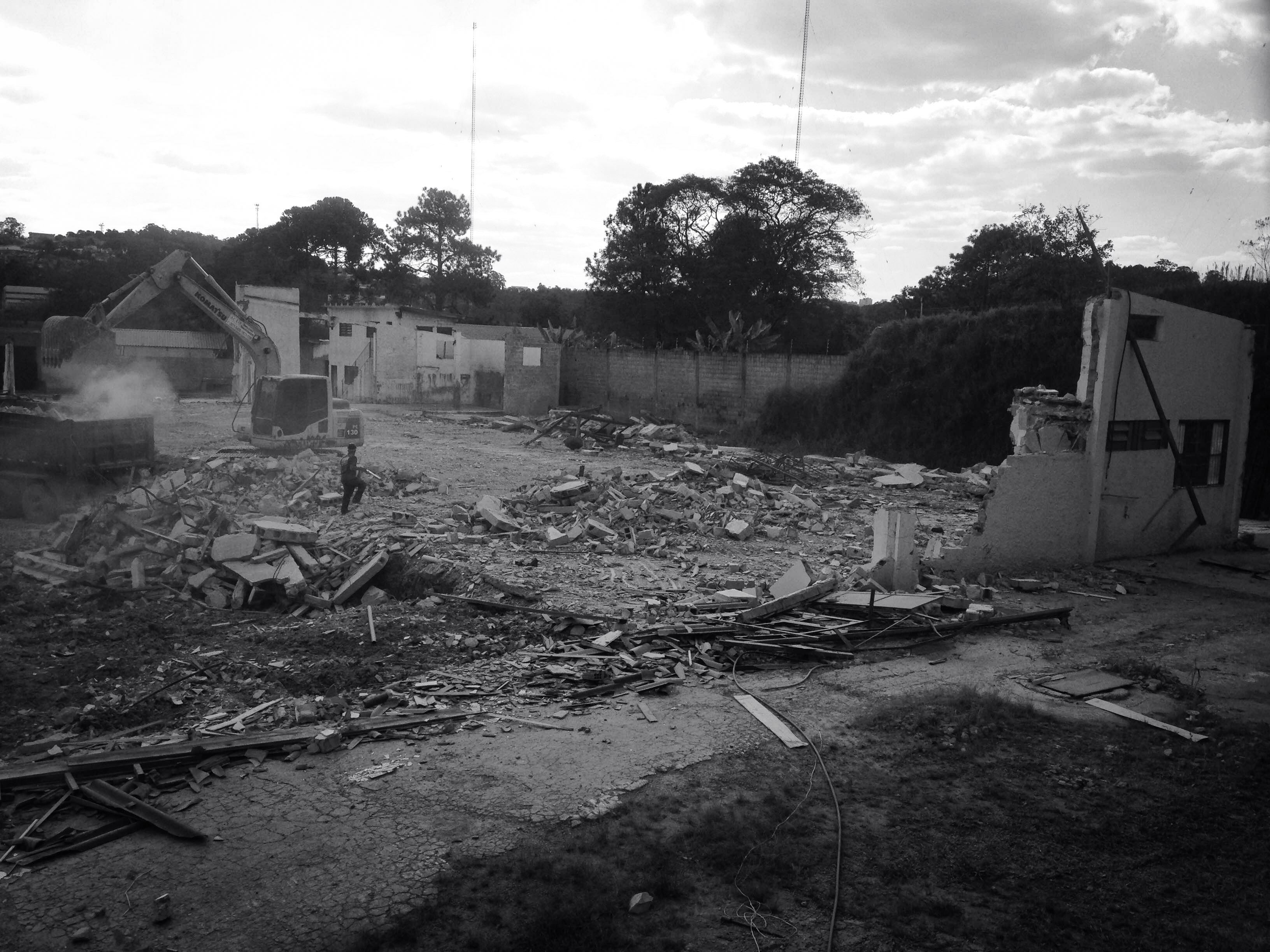 Demolição de estrutura industrial