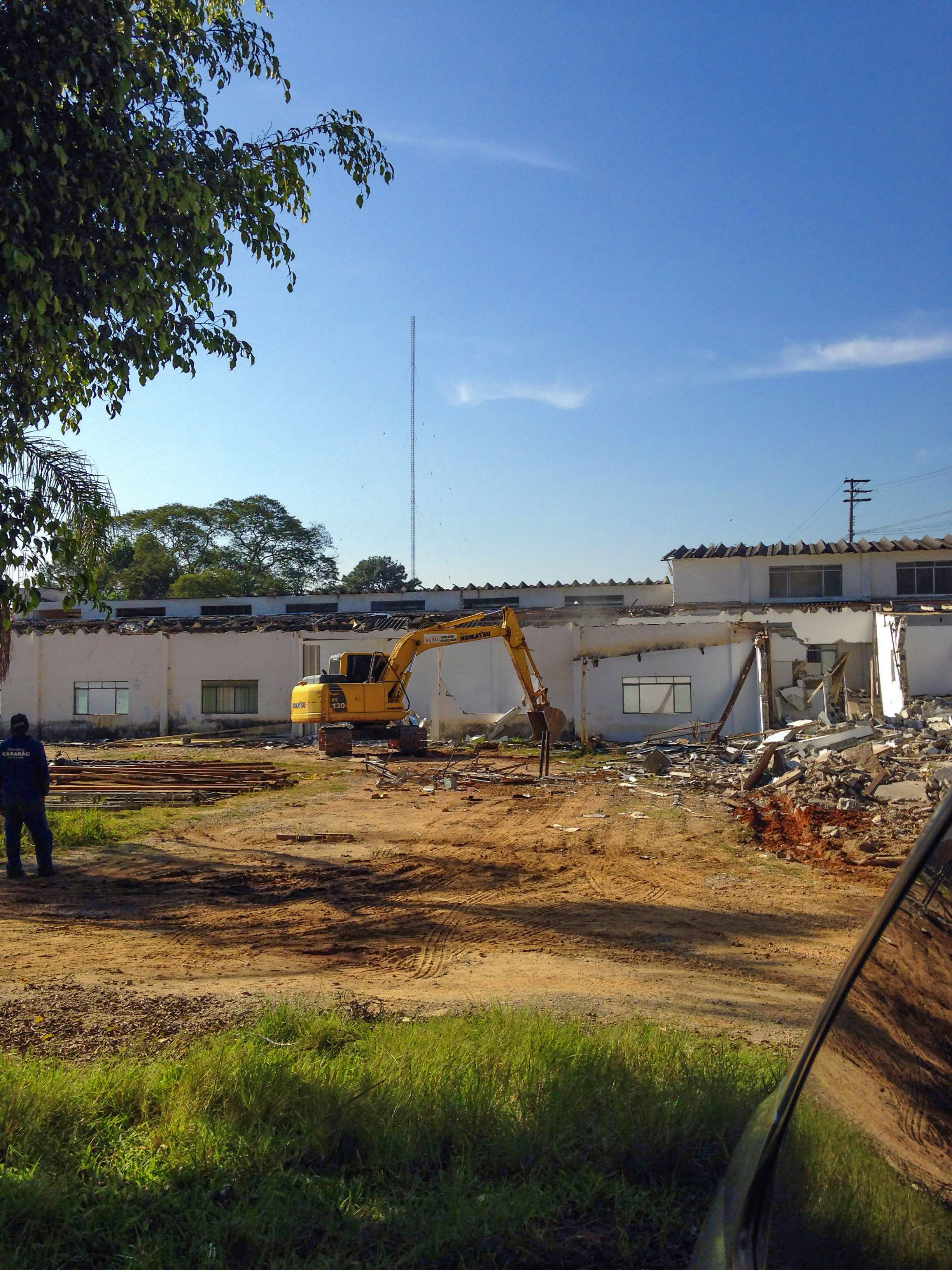 Demolição industrial em Cotia
