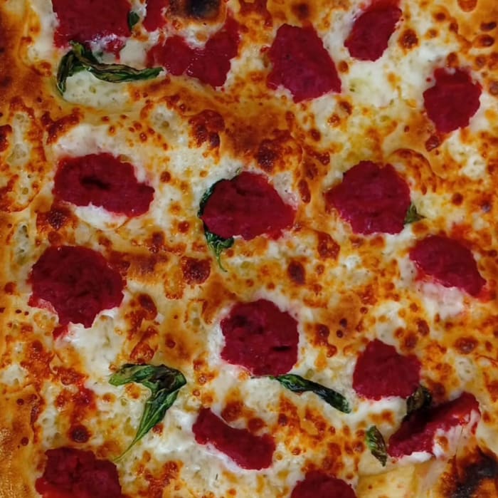 Pizza HaBayta, kosher Pizza in Hod HaSharon