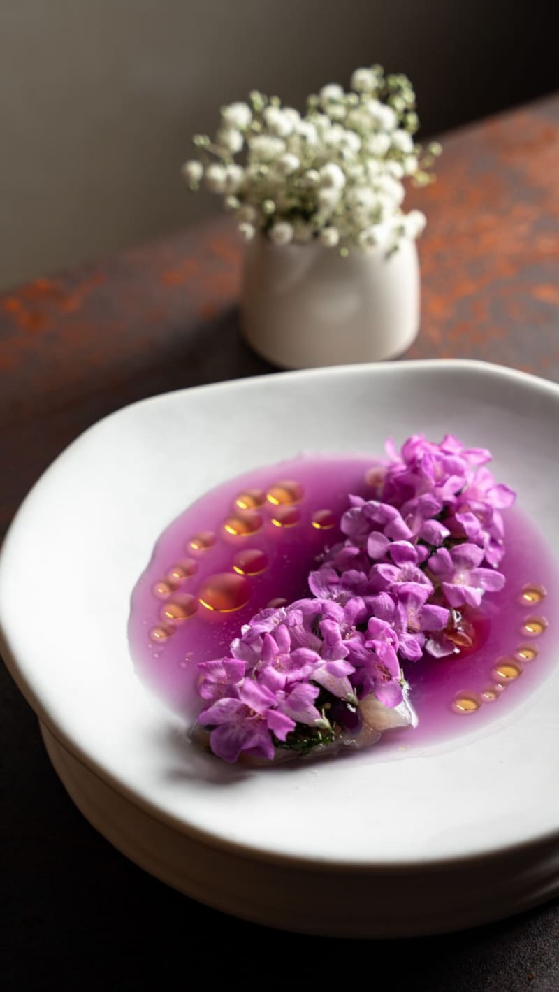 Israeli at Picual, Rishon LeZion