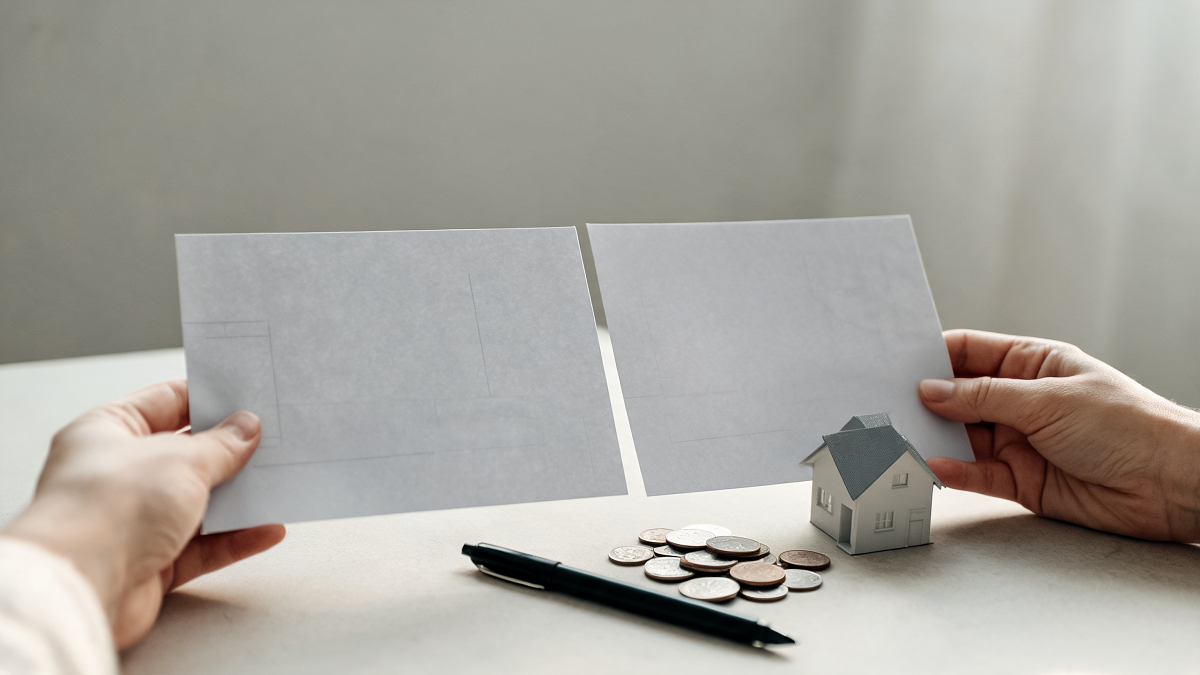 Comparaison de deux devis de rénovation pour estimer le reste à charge