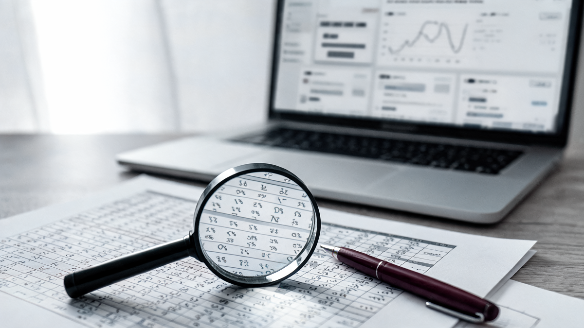 Analyst reviewing precise statistics and a citation-tracking dashboard