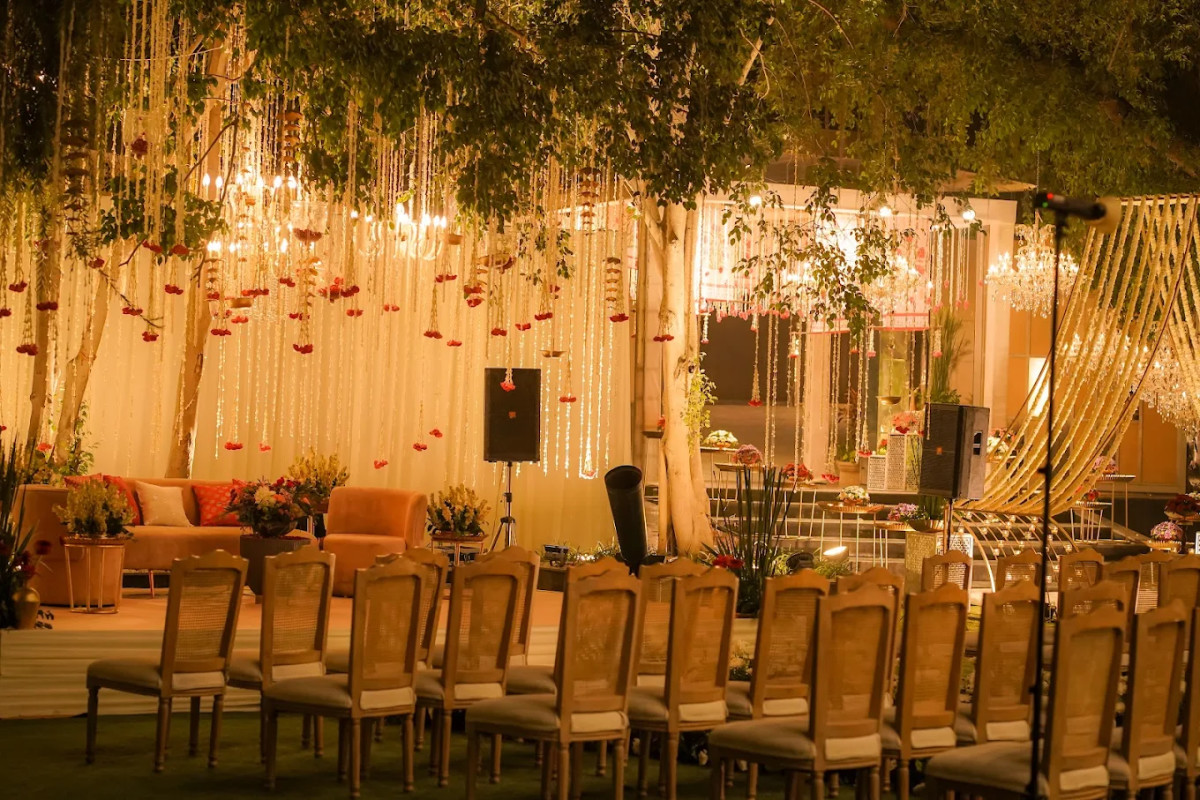 Pre-Wedding Photo Shoots at Farmhouse Venues Delhi – Complete Location Guide 2026