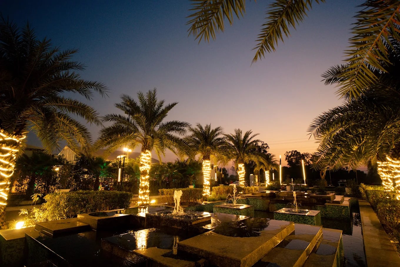 Expansive lawns for outdoor celebrations