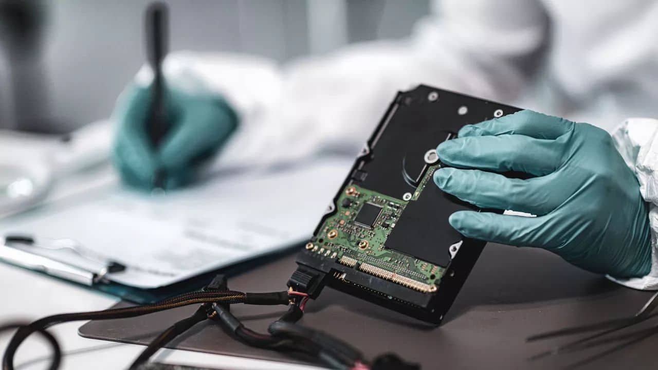 Hard drive and SSD drive failure rates and what to do