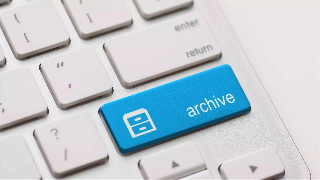 Saving Websites to Internet Archive's Wayback Machine