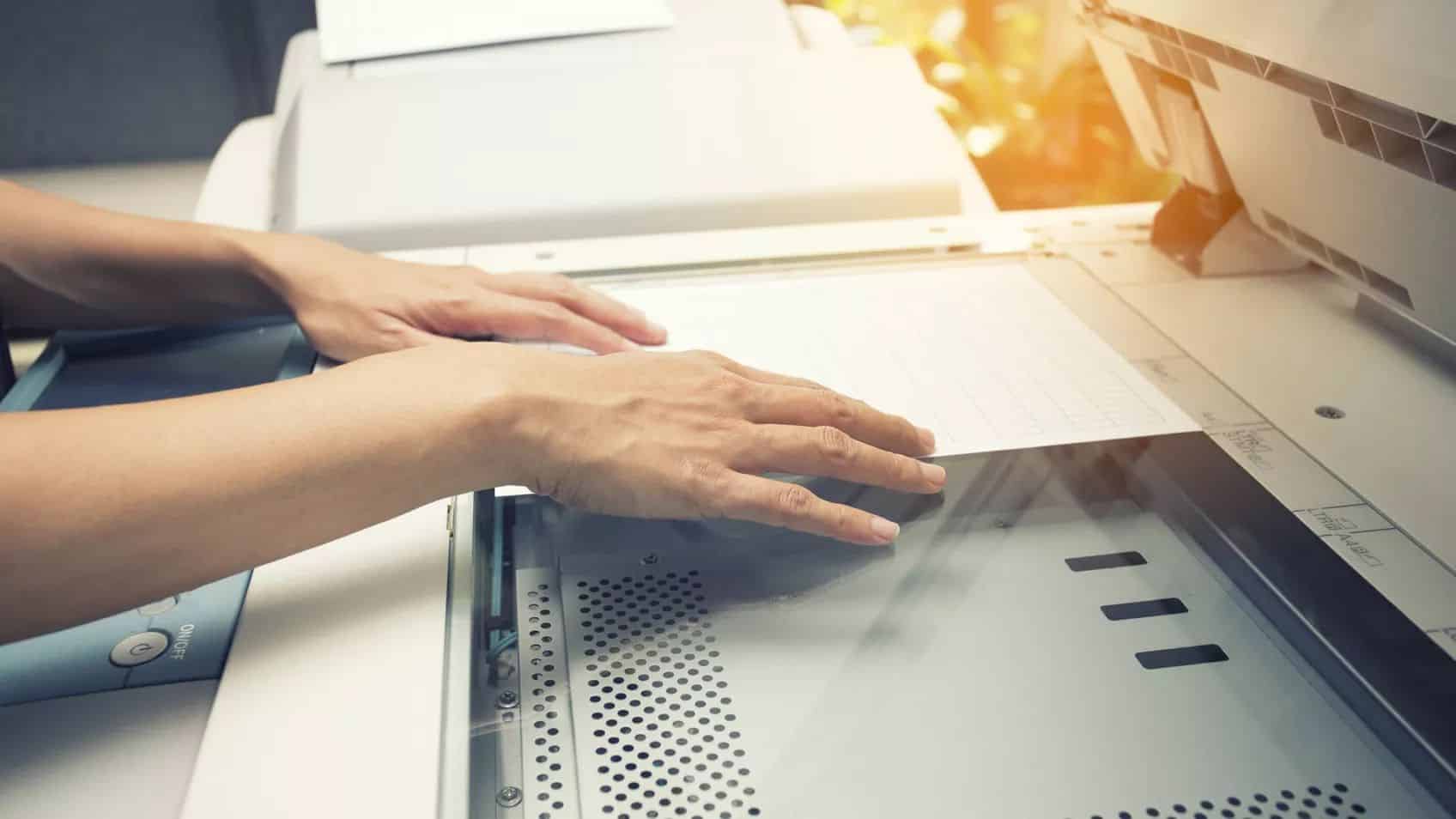 The Paper-Less Genealogist