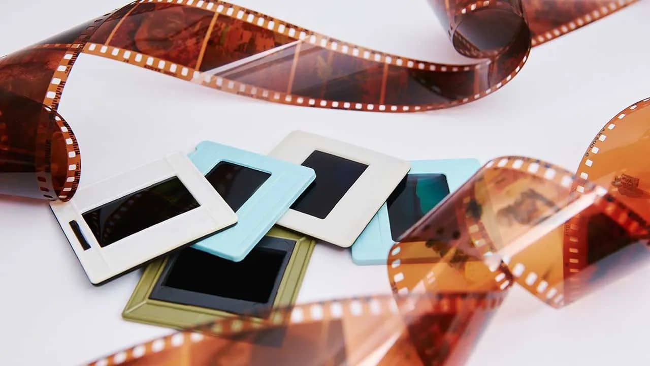 Got Old Negatives? Scan Them With Your Phone and These 5 (Mostly) Free Apps!