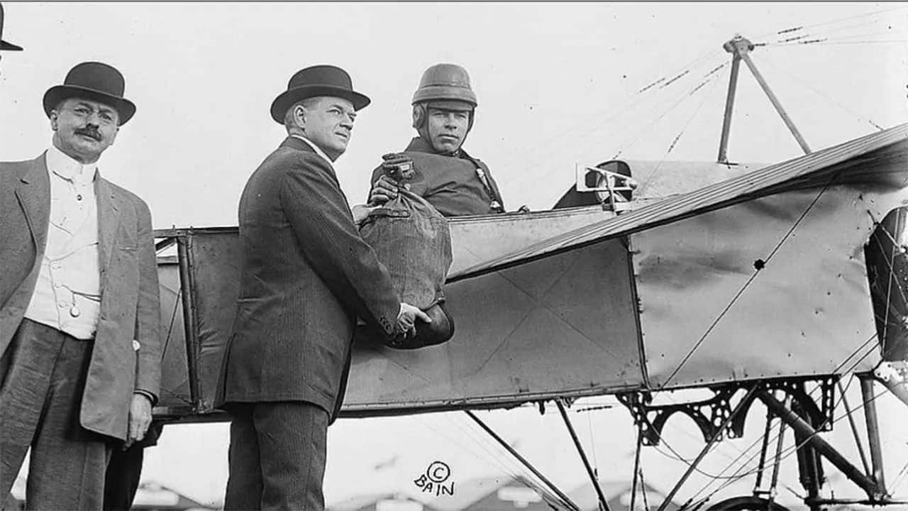 Delivering the Mail: Records of the United States Post Office