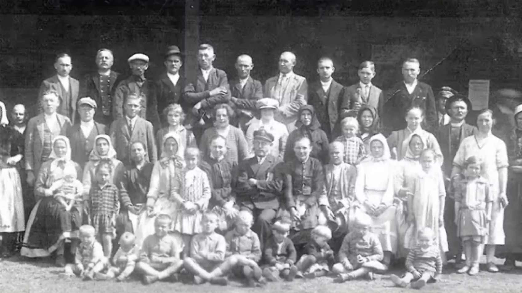 Beyond the Arrival Date: Extracting More from Passenger Lists