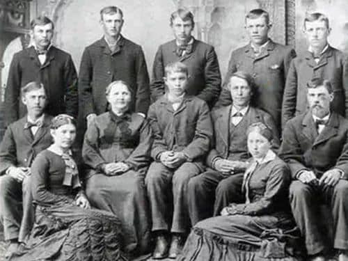 Family Gatherings: Dragging Genealogy Information Out of Your Family