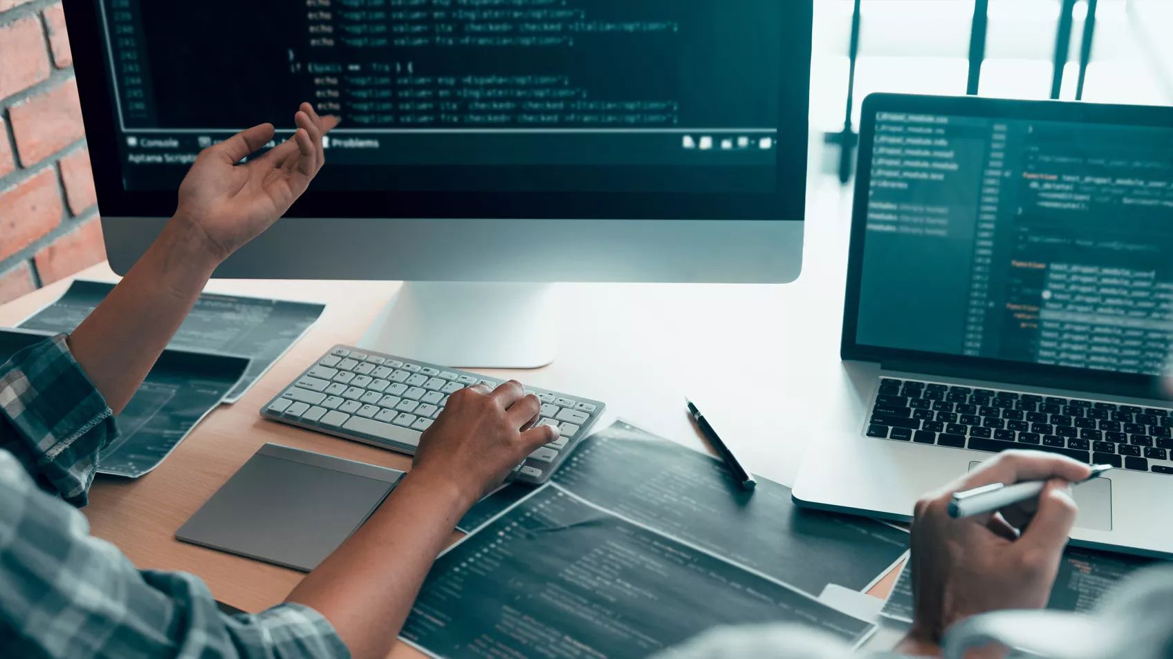 A Month's Worth of Must-Have Tech Tips To Start Using Today