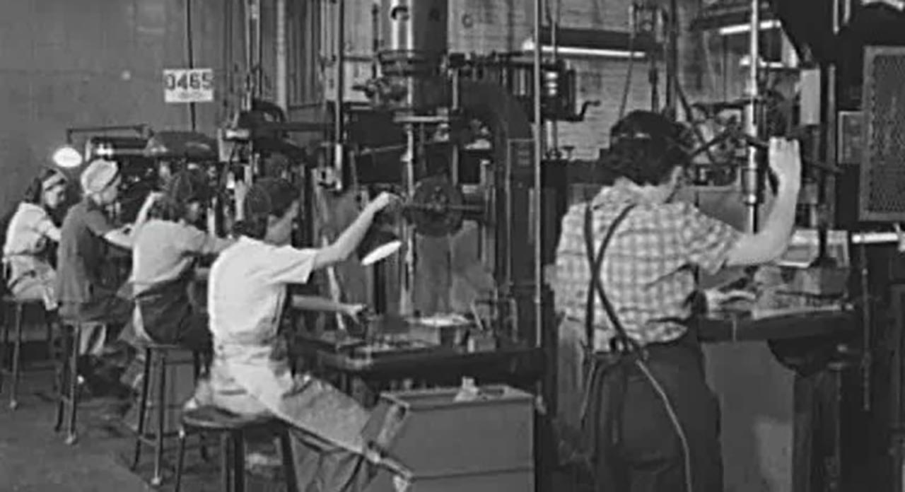 A Dozen Names for Alcina: An Identity Case Study