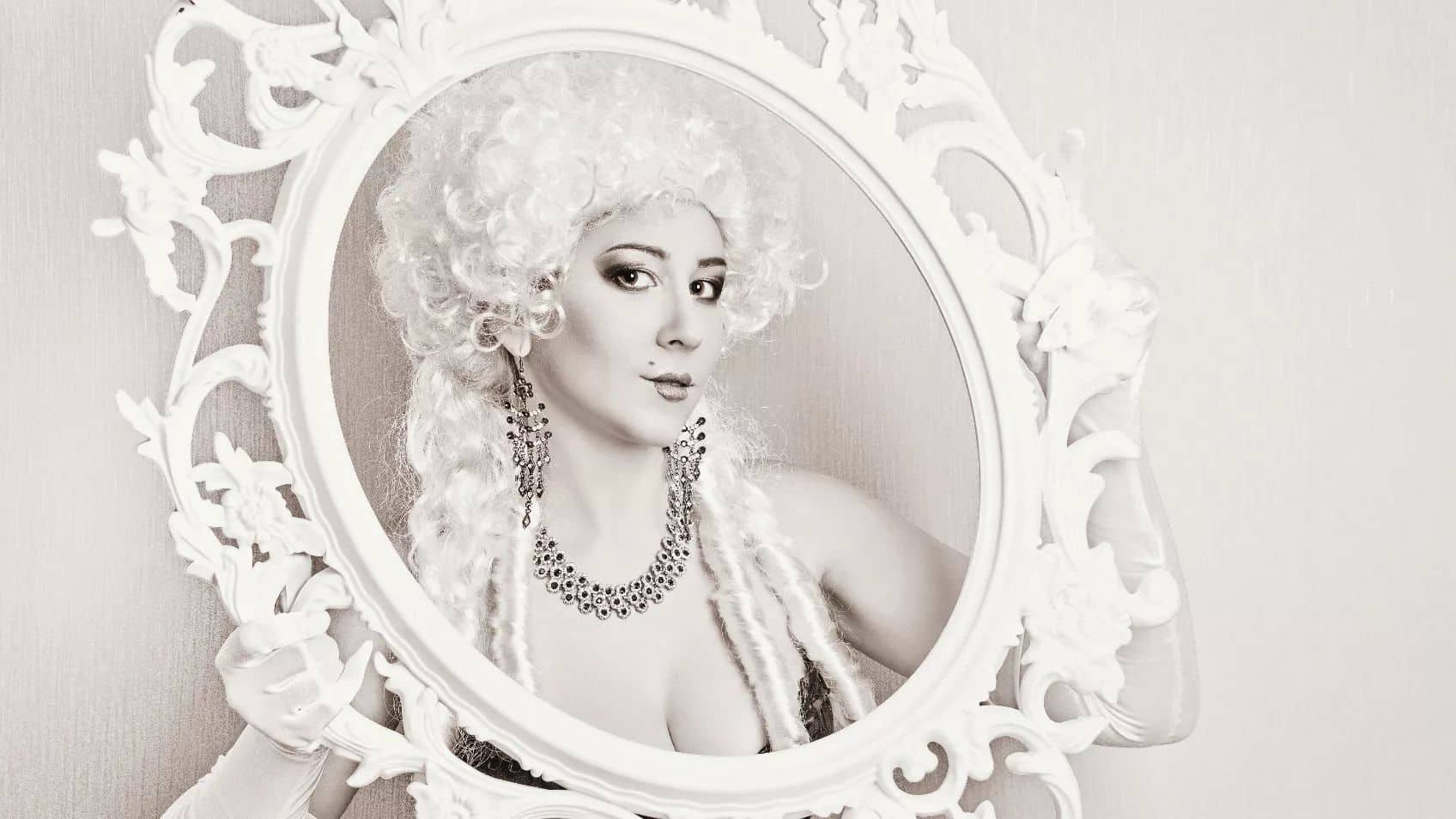 Hookers, Crooks, and Kooks - Aunt Merle Didn't Run a Boarding House