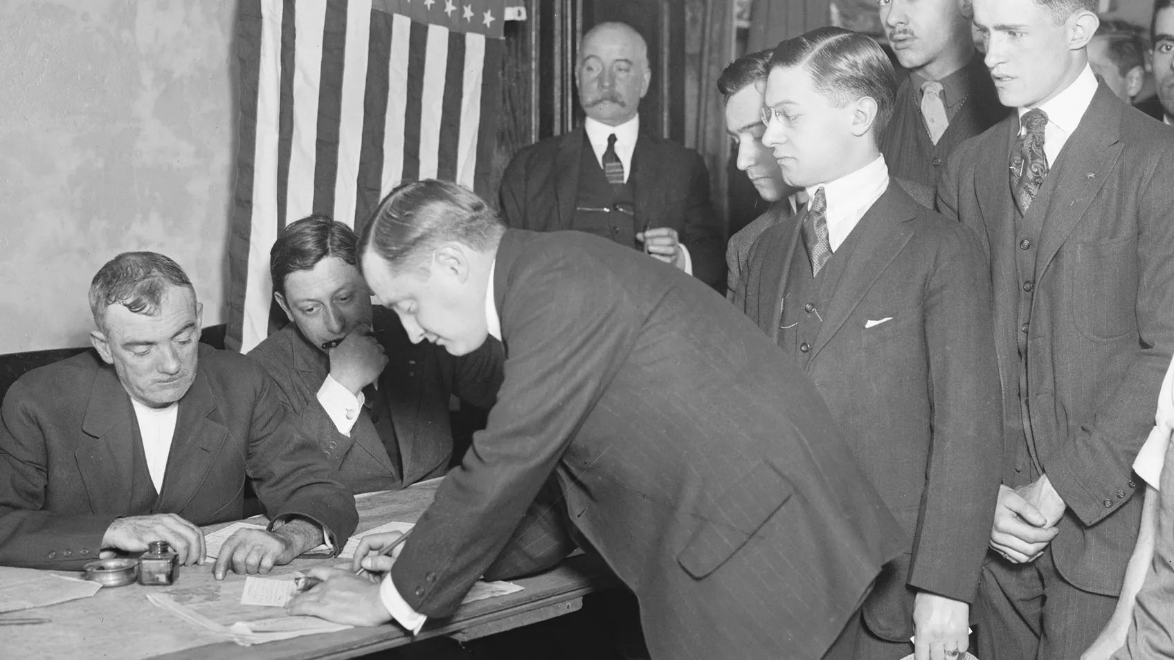 Watch Geoff Live: Adding a World War I (and II) Draft Registration Card