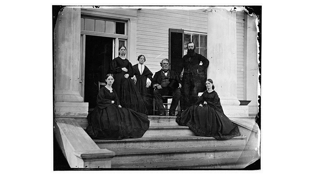 Black and White Southern Families in Plantation Records