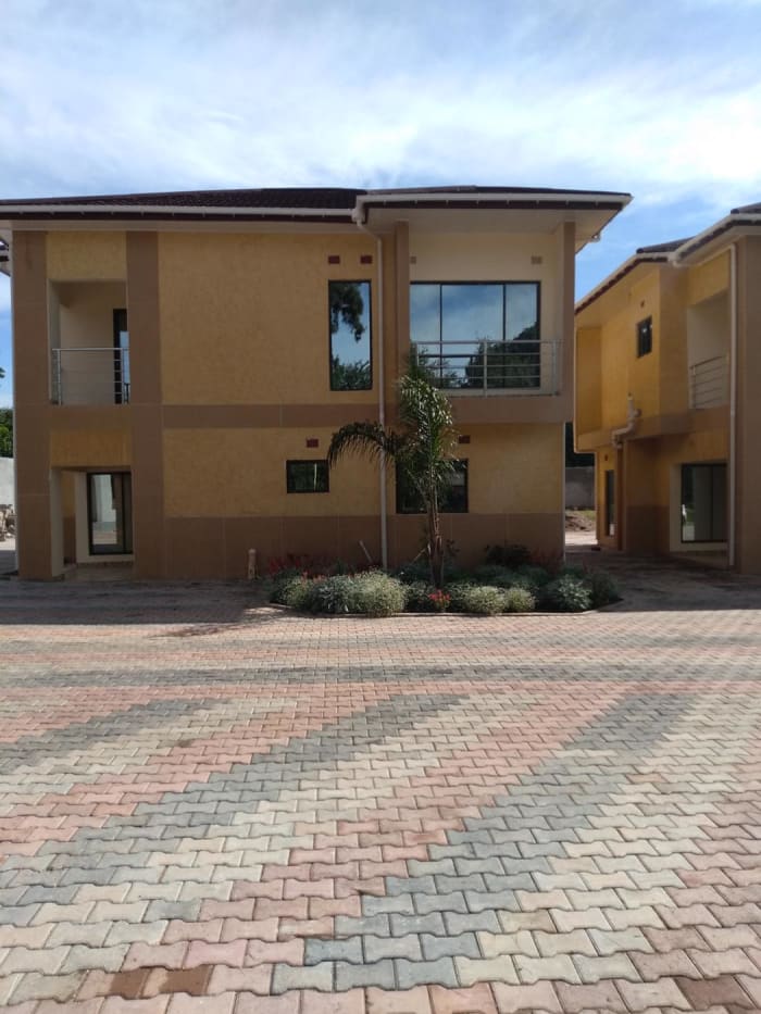3 Bdrm Apartment to Rent, Woodlands K15,000/Month Pam Golding