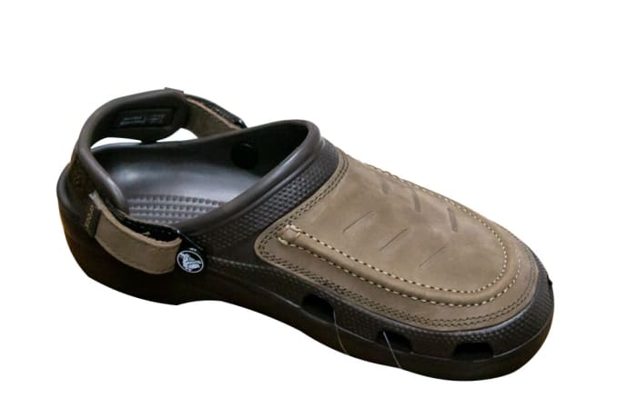 Crocs Classic Pack Clog Brown | Pro Angling