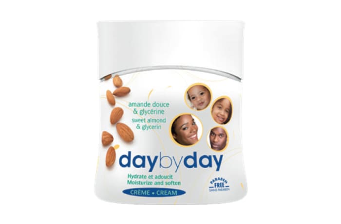 Day by Day Moisturizing Cream with Sweet Almond and Glycerine