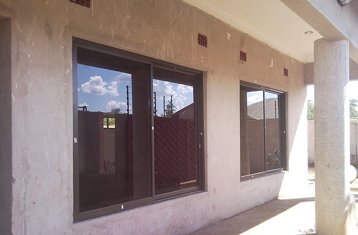 Aluminium windows & doors image