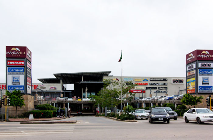 Shopping centres & Showrooms image