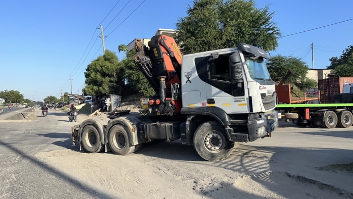 New addition to the fleet. Iveco Trakker 450 with Palfinger crane PK48002