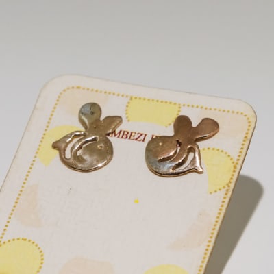 Silver earring bumble bee stud image