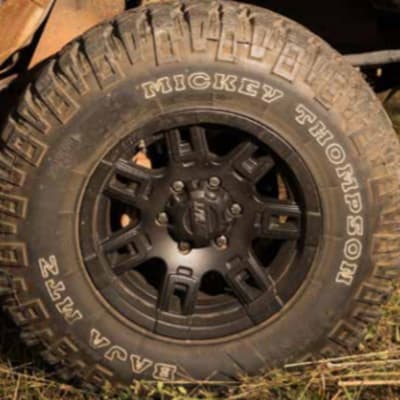 Off-road tyres and rims image