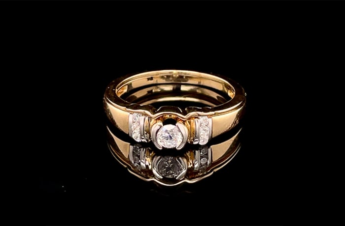 Round-Cut Diamond Bridal Set Gold Wedding Ring