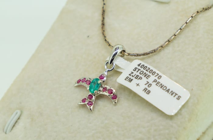 Ew White Gold Emerald & Ruby Dove Pendant