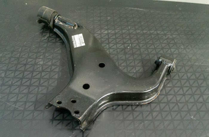 Pathfinder R50 - Lower Control Arm 