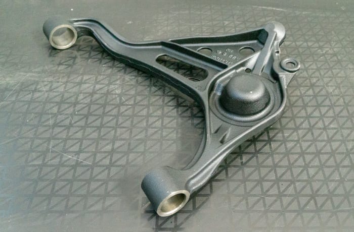 Suzuki Grand Vitara - Lower Control Arm 