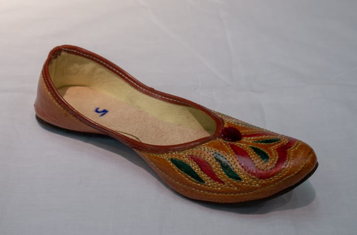 mojari shoes for ladies