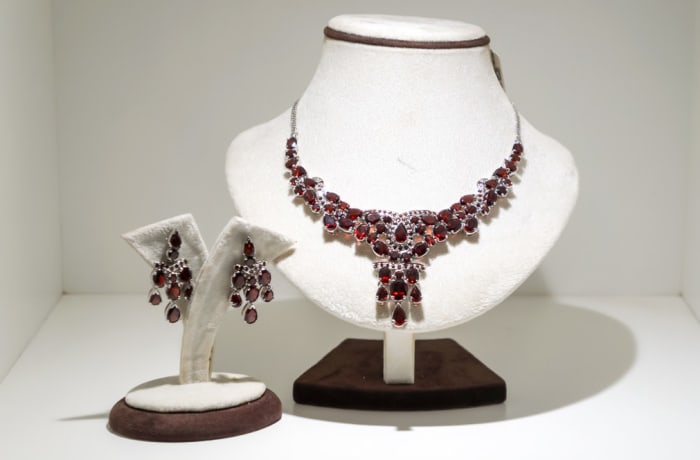 Pear Garnet Gem  Silver Earrings and Necklace Set image