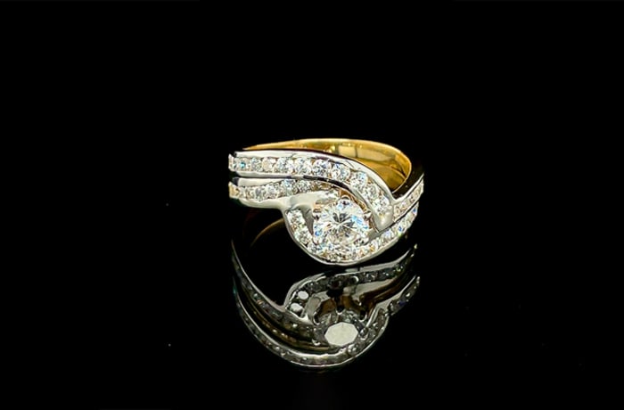 Bridal Set Wedding Diamond & Gold Ring image