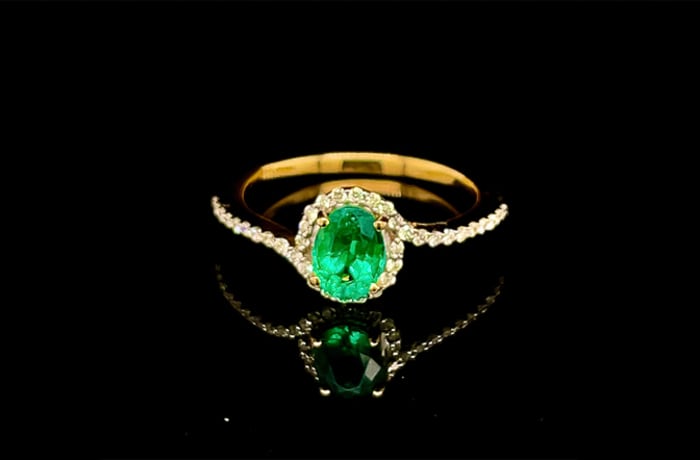 Swirl Oval Emerald & Diamond Yellow Gold Ring image