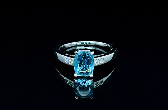 Aquamarine & Diamonds Cage Set White Gold Ring image