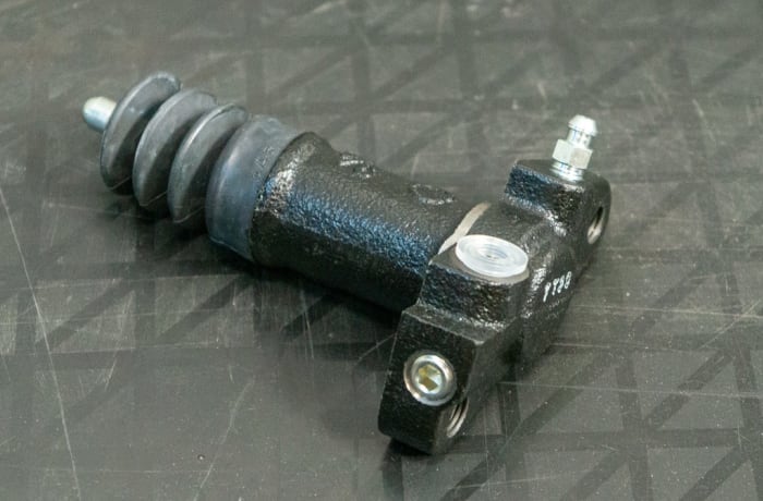 Suzuki Vitara - Clutch Slave Cylinder  image