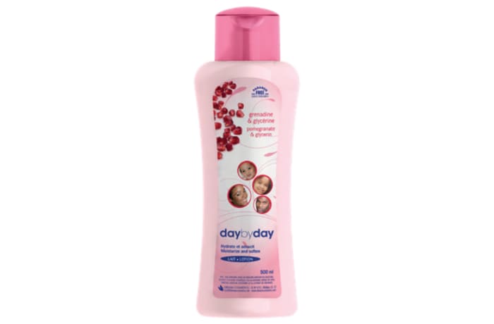 Day by Day Moisturizing Lotion Grenadine and Glycerine image