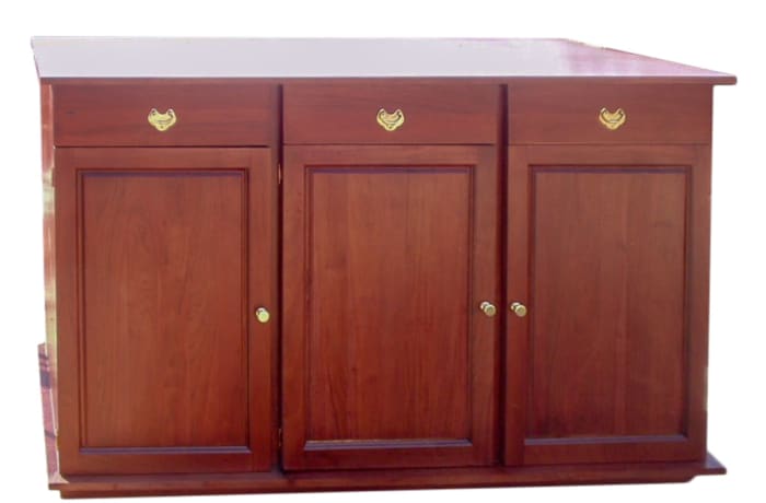 Large versatile cabinet image