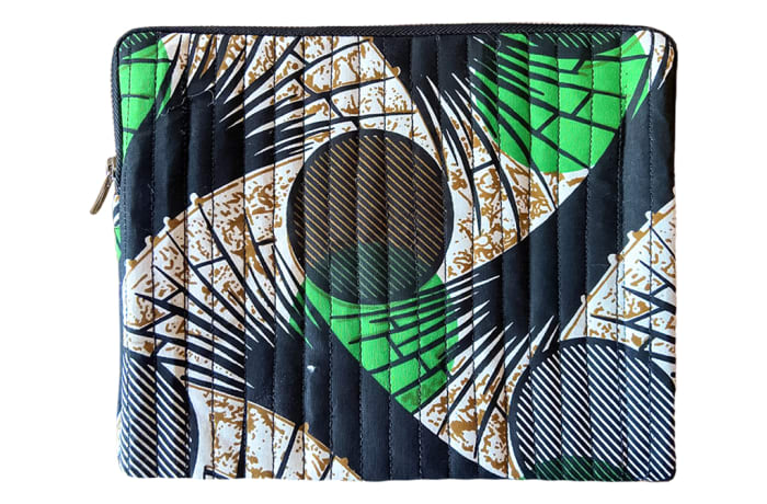 Black & Green Pouch Bag image